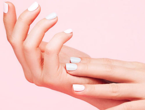 BEHIND THE NAIL TRENDS - Dip vs Gel