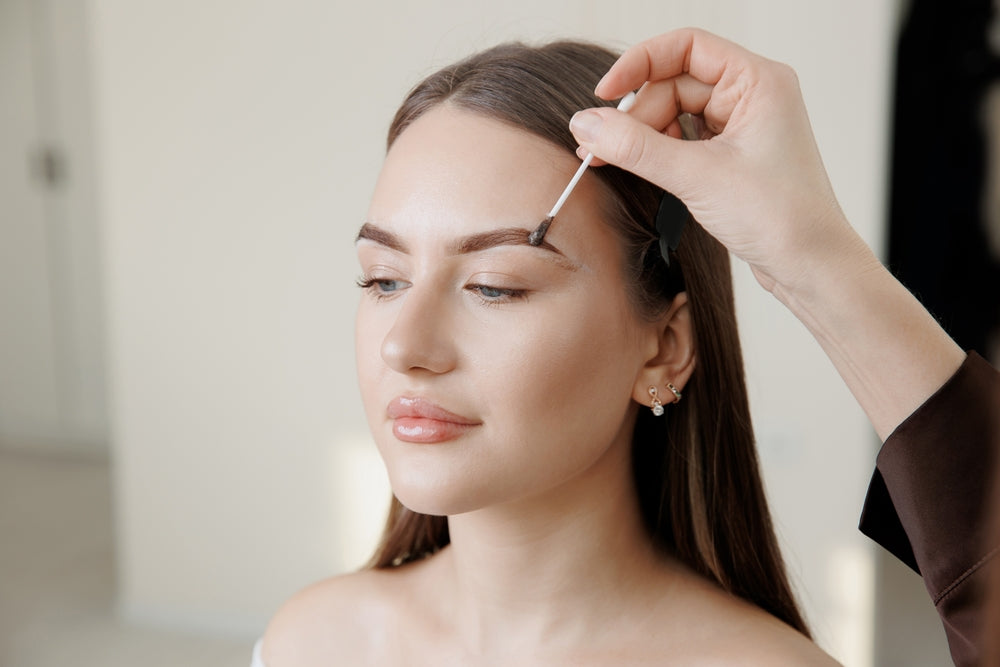 Your Tint Game, Defined: A Guide to DLUX Pro Art Lash & Brow Tint